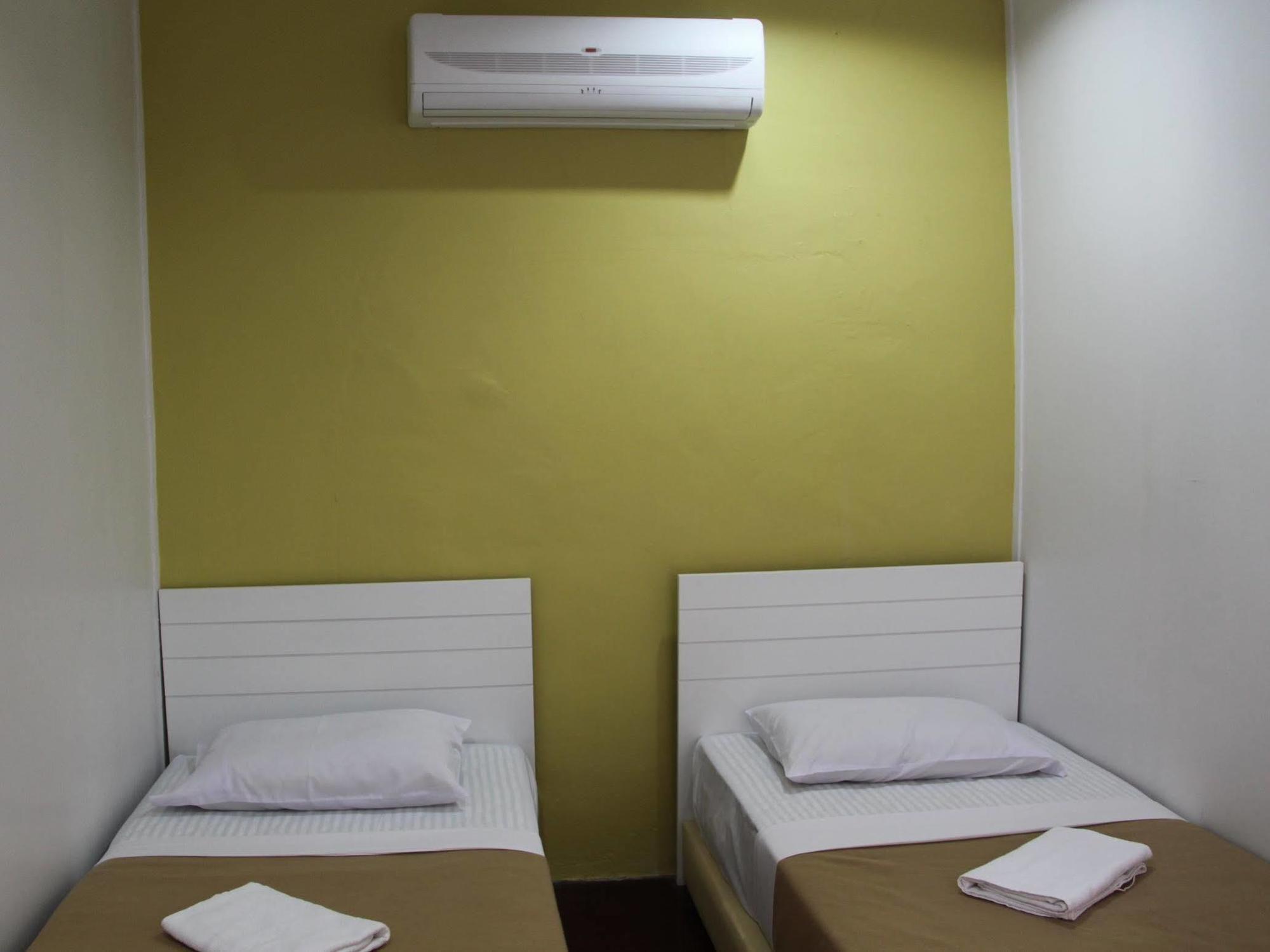 Voyage Cottage Lodge Malacca Eksteriør billede